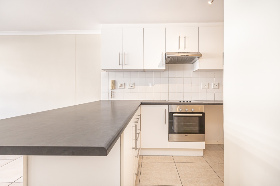 To Let 2 Bedroom Property for Rent in Sea Point Western Cape